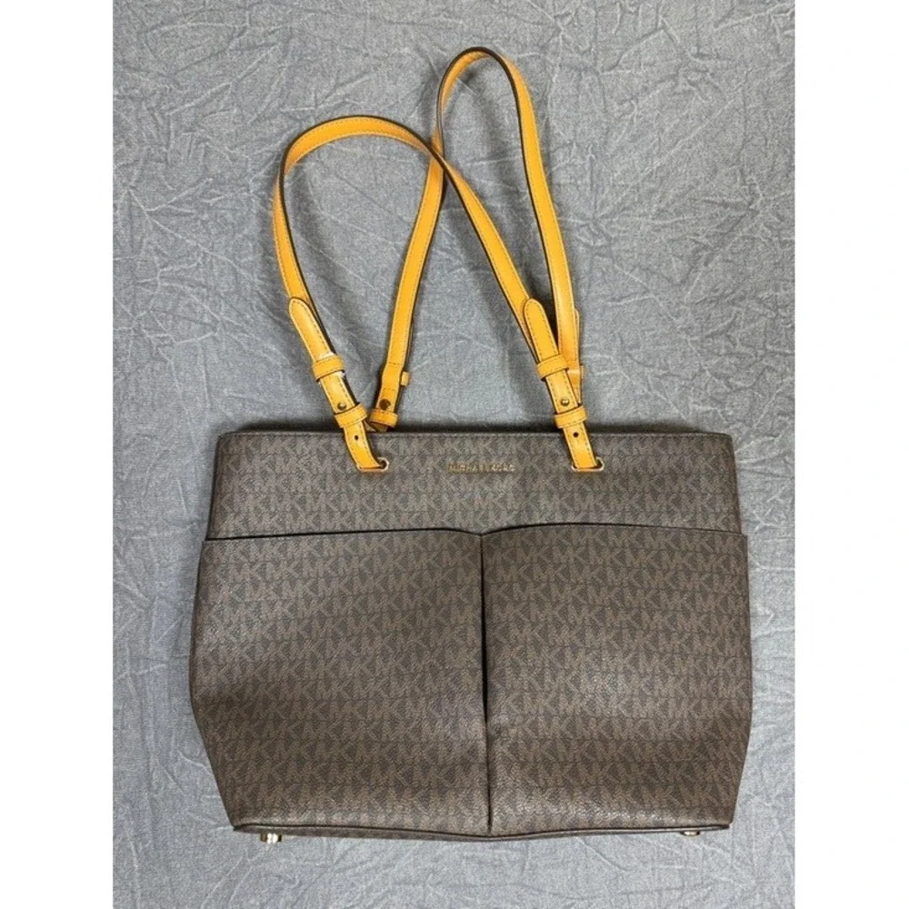 Michael Kors Tote Womens‎ NS Bedford Brown Acorn Signature Logo Pocket NEW